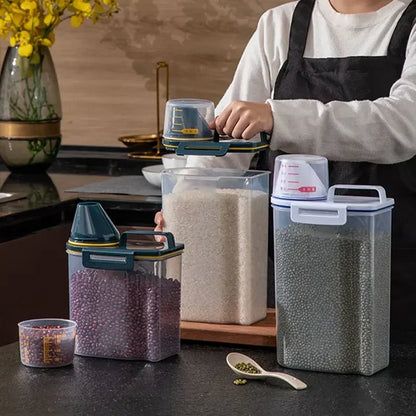 1.5kg/2kg Dog or Cat Food  Plastic Storage Tank with Measuring Cup, Container Moisture-proof Sealed Jar